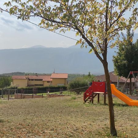 Poggio Picenze Complesso Turistico Aurora - Camere B&B المظهر الخارجي الصورة
