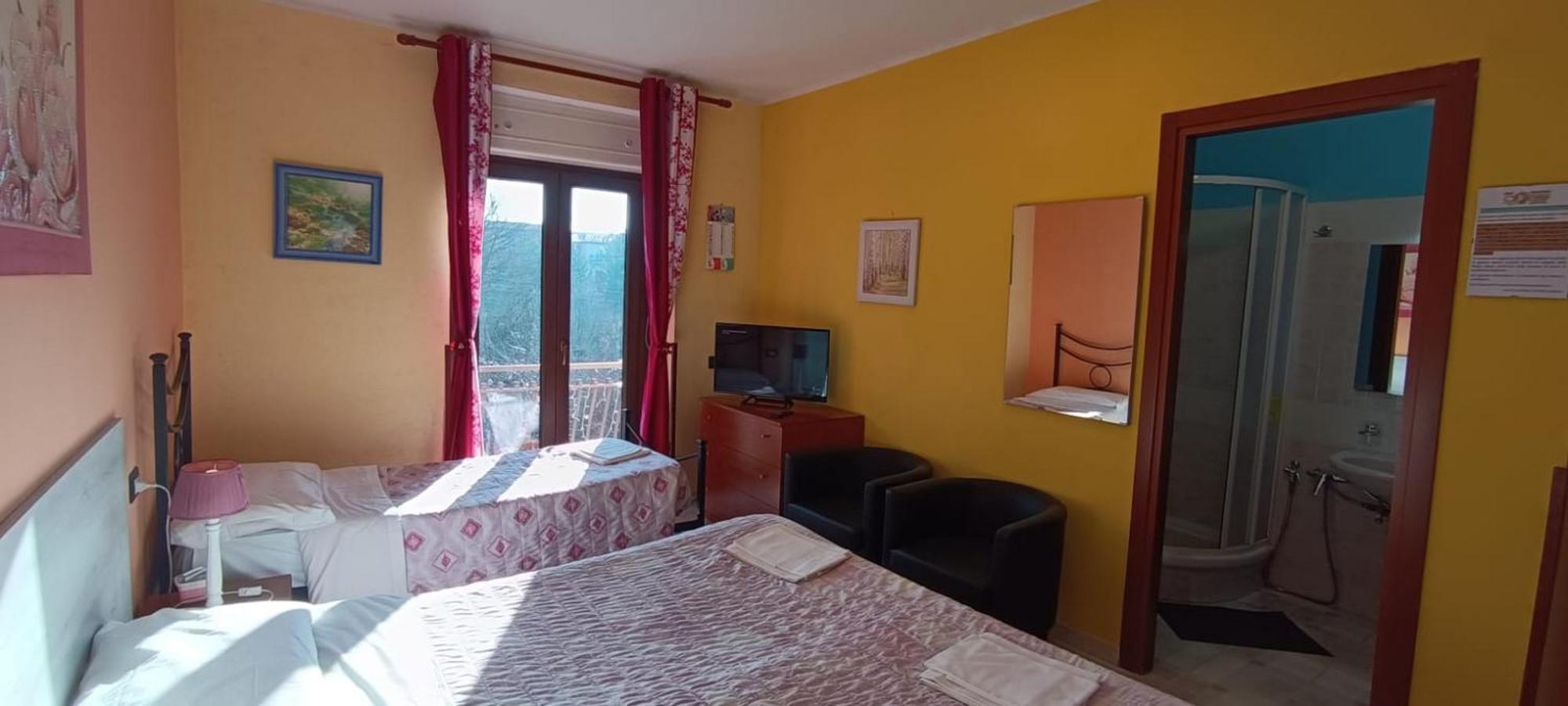 Poggio Picenze Complesso Turistico Aurora - Camere B&B المظهر الخارجي الصورة