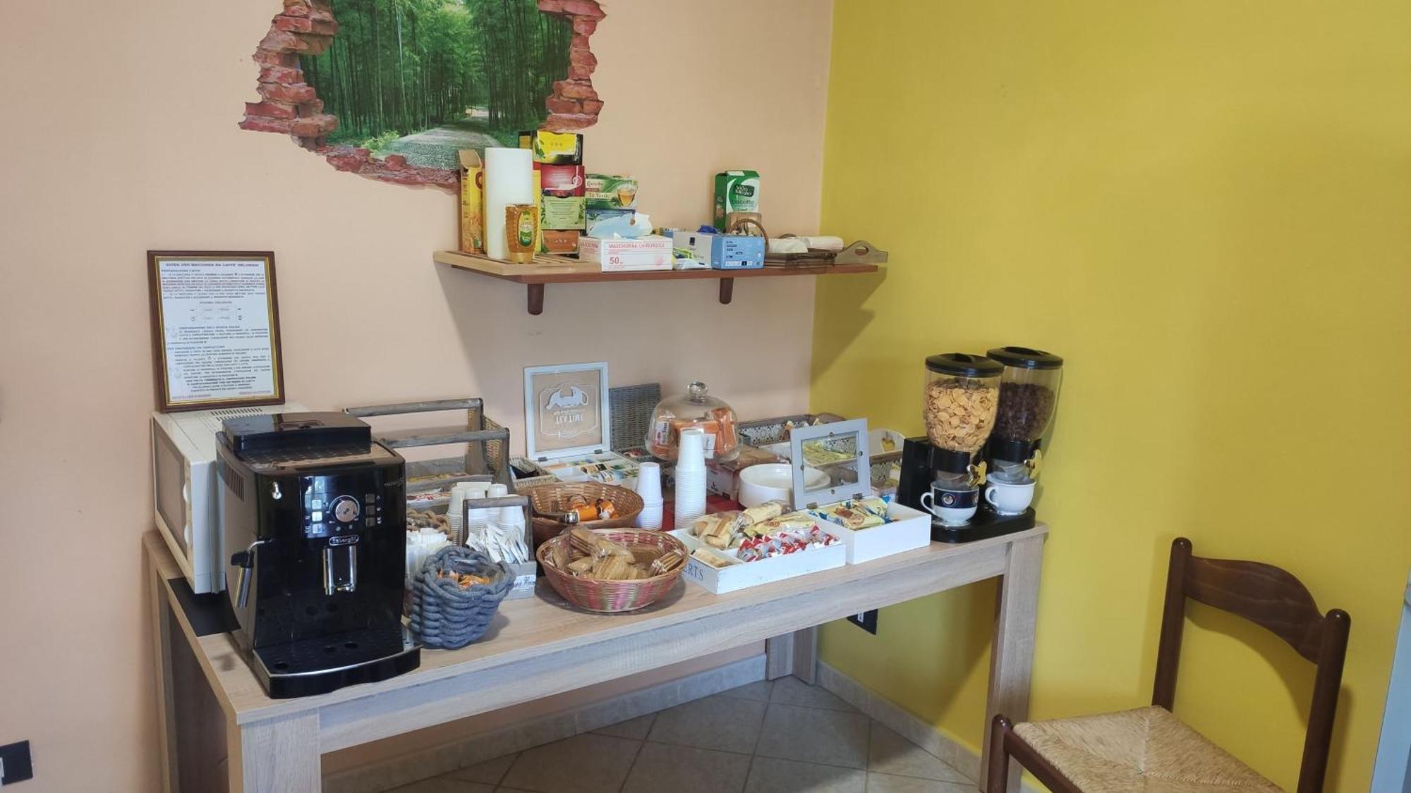 Poggio Picenze Complesso Turistico Aurora - Camere B&B المظهر الخارجي الصورة